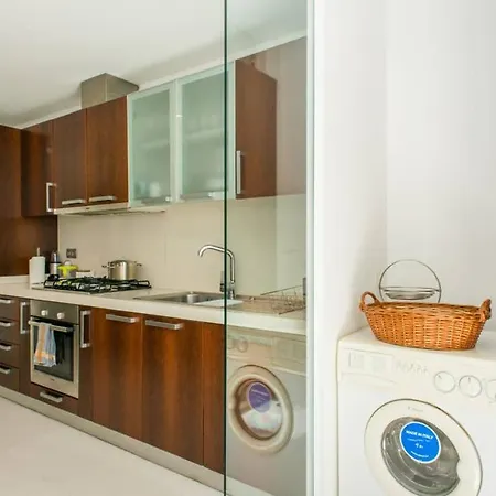 Apartment Elegant And Modern Apt In The Heart Of Lisbon